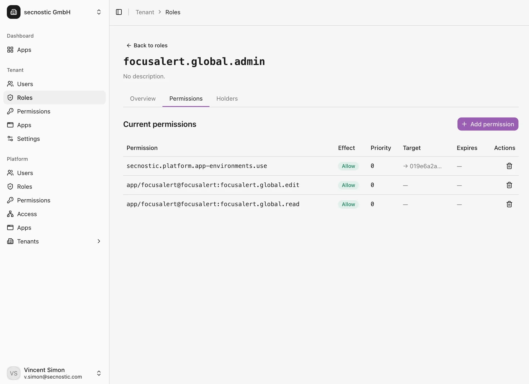Plattform-Ansicht einer Rolle mit ihren aktuellen Berechtigungen, je Eintrag mit Effekt, Priorität und Ziel.