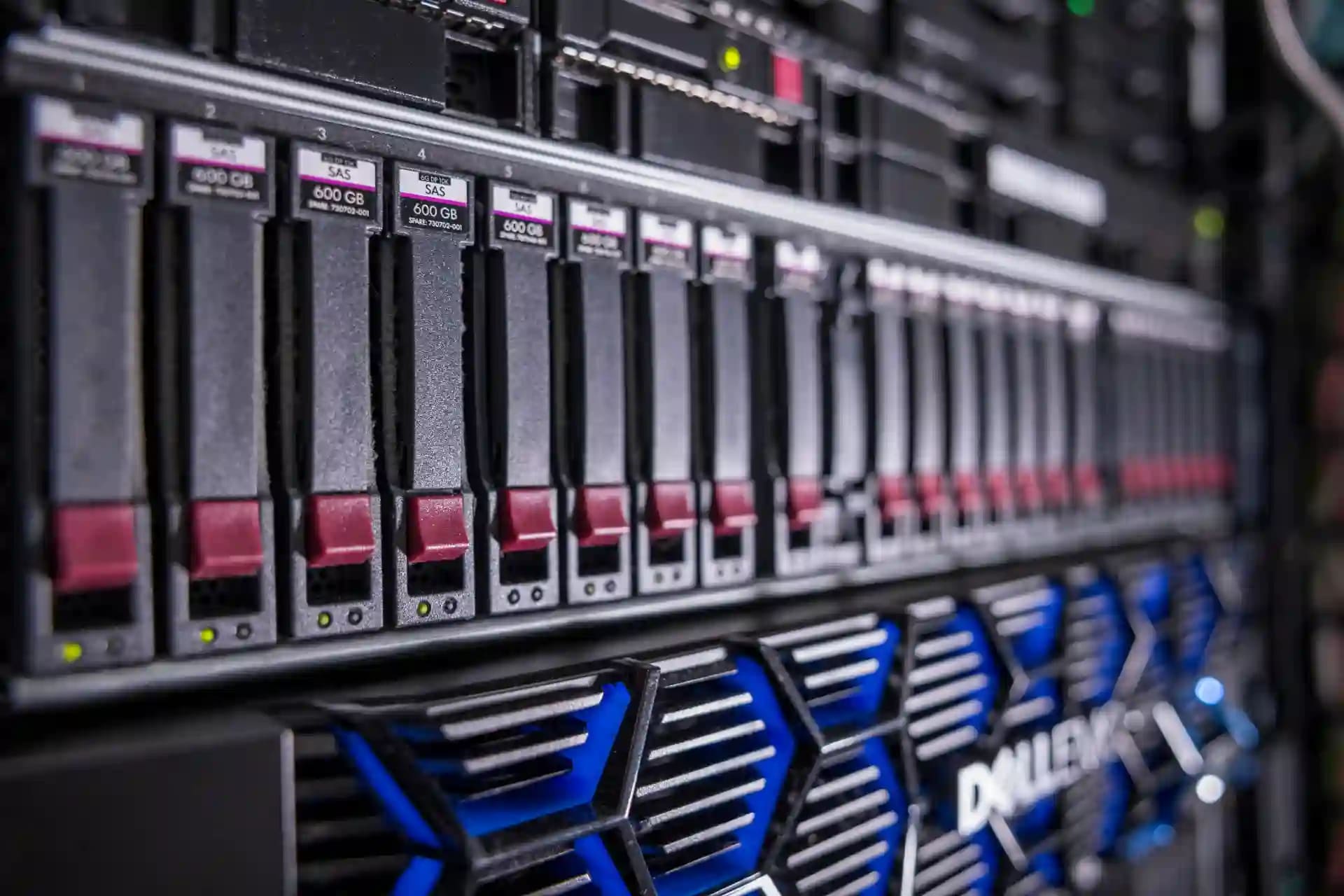 Abstraktes Systembild für zentrale IT-Bestände.